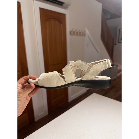 David Tate White Leather Strappy Sandals Women's 10 - Picture 9 of 11